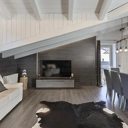 Mansarda Angel's Lejlighed Ponte Di Legno